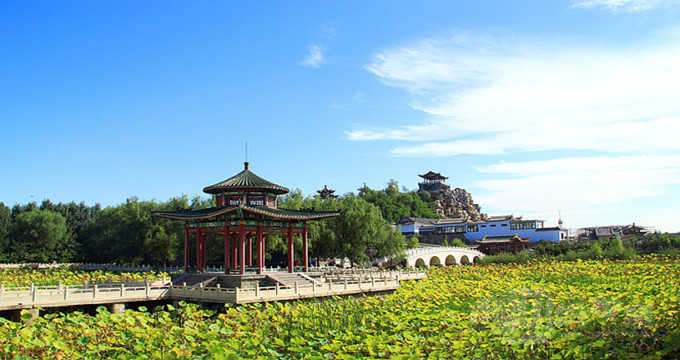 邢台旅游资源丰富,名胜古迹众多.比如:开元寺,清风楼等等.