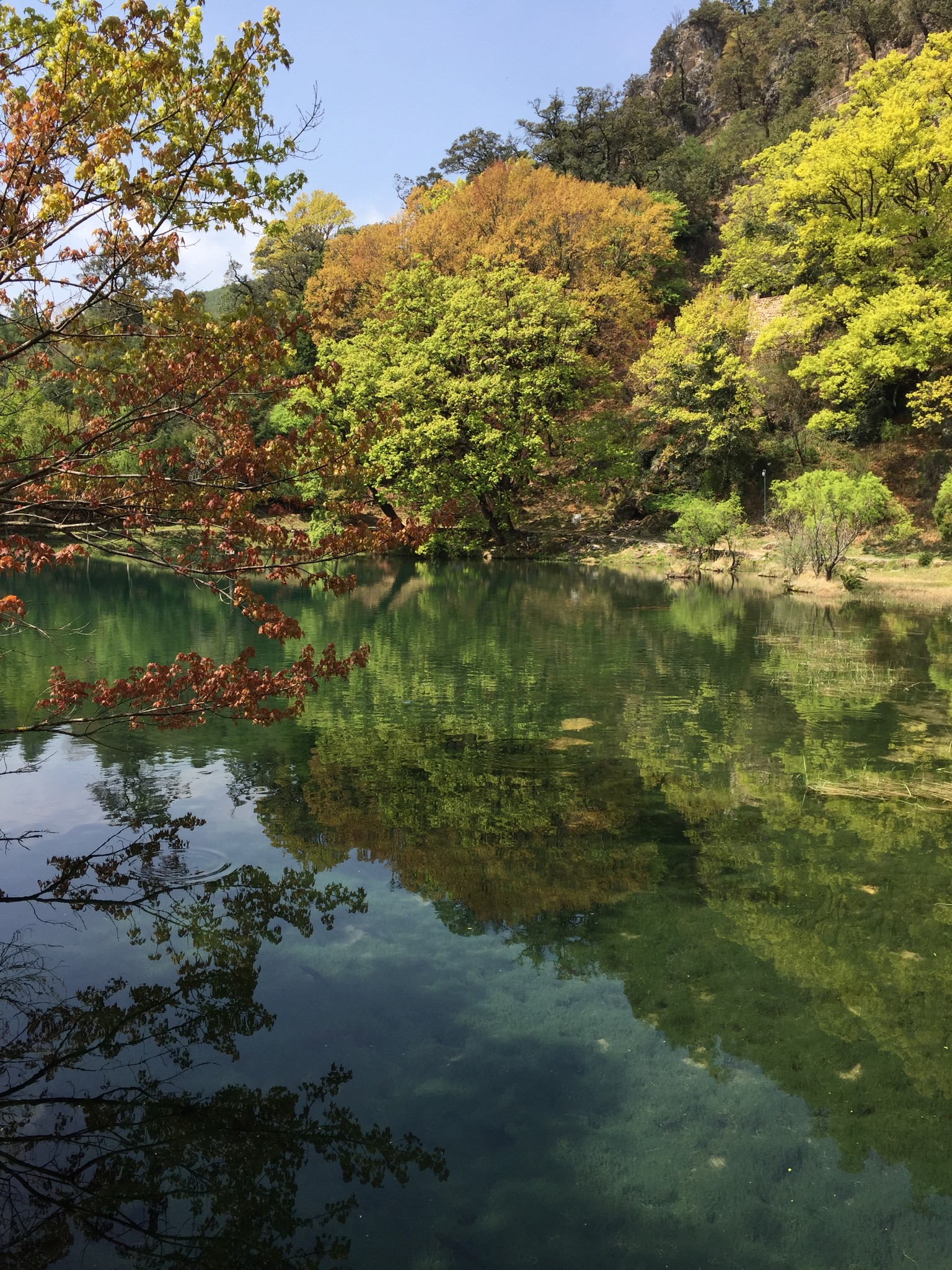 雪嵩村玉湖         