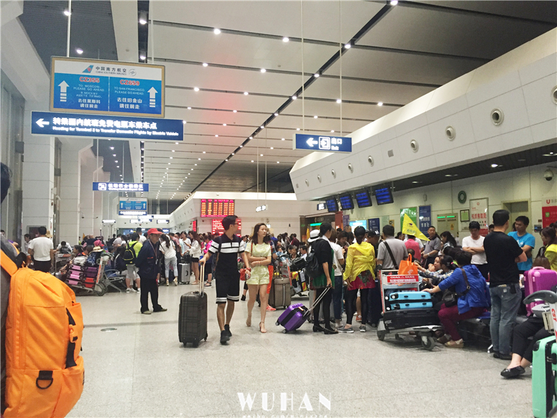 6)只有一个机场,武汉天河国际机场,  t1航站楼已经停用,运行中的为t2